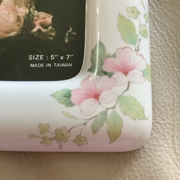 🔥🔥🔥5x7  & 31/2x5 picture Frames, White, Pink Floral - Picture 4 of 10